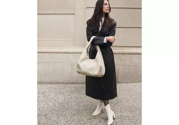 Stuart Weitzman THE MODA HOBO BAG